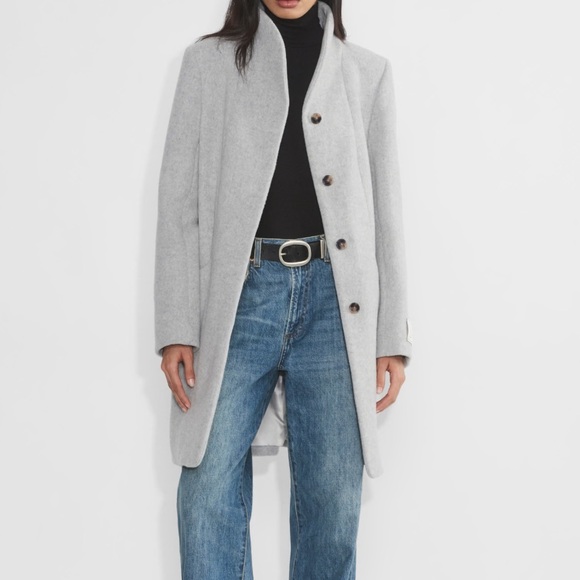 Elegant Gray Women's Coat - Picture 1 of 4